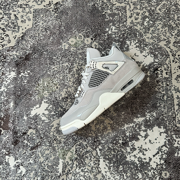 Air Jordan 4 "Frozen Moments"